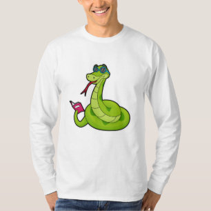 Slanke met zonnebril en boek t-shirt