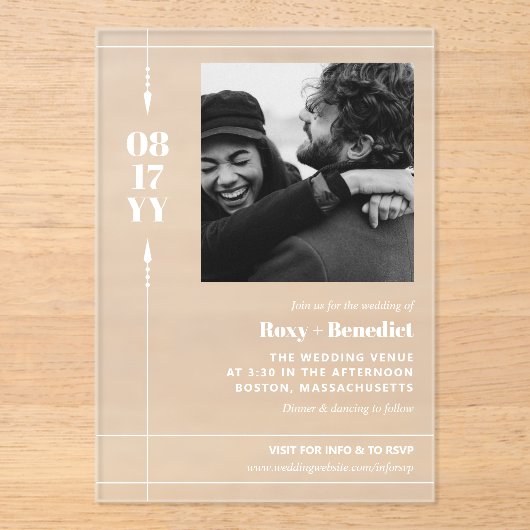 Slanke Pijlen Vetgedrukte Datum Foto Informele bru Acryl Uitnodigingen (Voorkant)