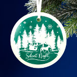 Slanke sneeuwvlokken in de nacht glas ornament<br><div class="desc">kerstglazen ornament met witte sinaasappels met sneeuwvlokken en een paardenslee op een groene achtergrond,  met de vermelding Silent night in handgeschreven letters.</div>