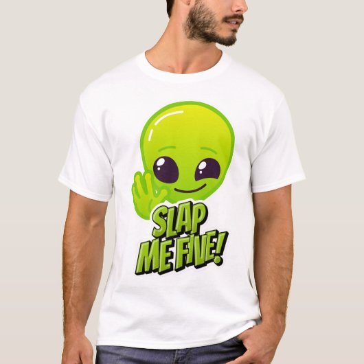 SLAP ME VIJF! Alien's Green Cheerful Smile T-shirt (Voorkant)
