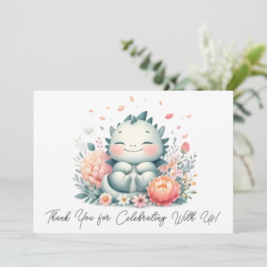 Slapen Baby Dragon in een bed van bloemen dank u Bedankkaart (Staand voorkant)