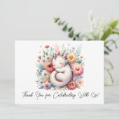 Slapen Baby Dragon in een bed van bloemen dank u Bedankkaart (Staand voorkant)