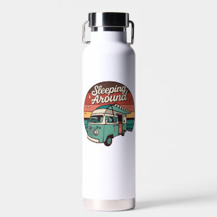 Slapen rond camper waterfles