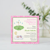 Slapende baby meisje strooi roze groene uitnodigin kaart (Staand voorkant)