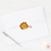Slapende Cartoon Leeuw ronde sticker (Envelop)