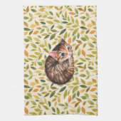 Slapende kat, florale achtergrond theedoek (Verticaal)