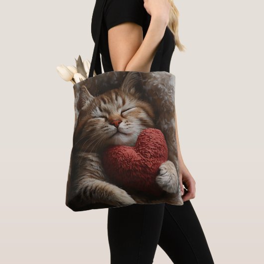 SLAPENDE ORANJE TABBY KAT MET HARTVORMIG KUSSEN TOTE BAG (Dichtbij)