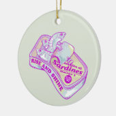 SLAPENDE SARDINES STIJGEN EN SCHIJNEN KERAMISCH ORNAMENT (Links)