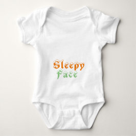 Slaperig gezicht: romper