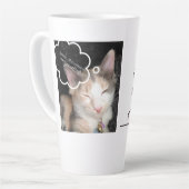 Slaperige Kat Heeft Koffie Meme Latte Mok (Linkerhoek)