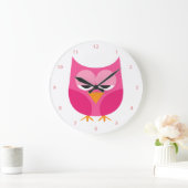 Slaperige roze boomkorren met getallen grote klok (Huis)