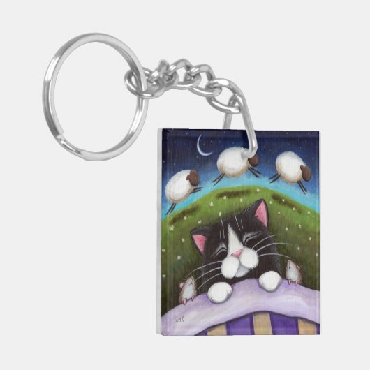 Slapy Tuxedo Cat met muizen en schapen | Fantasy Sleutelhanger (Voorkant Links)