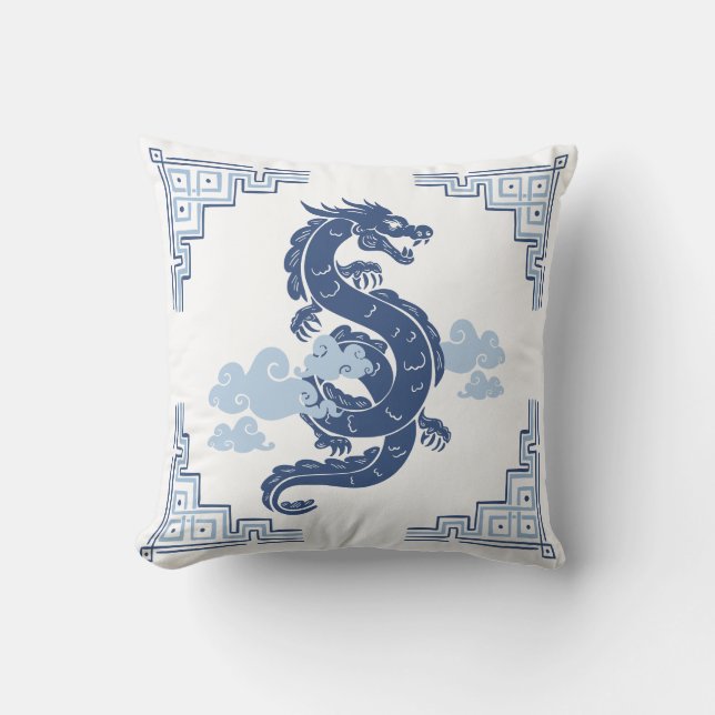 Slate Blue Chinoiserie Dragon en wolken Kussen (Voorkant)