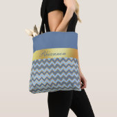 Slate Blue en Gold Chevron Pattern - op maat gemaa Tote Bag (Dichtbij)