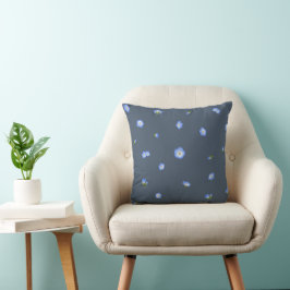 Slate Blue Japanese Nemophila Floral Pattern Kussen
