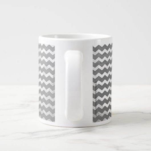Slate Gray Chevron Pattern Grote Koffiekop (Achterkant)