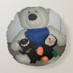 Slecht droomkat, brandweerman en poologe rond kussen