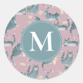 Slecht Grijs Tabby Katten Knocking Stuff Over & Mo Ronde Sticker (Voorkant)