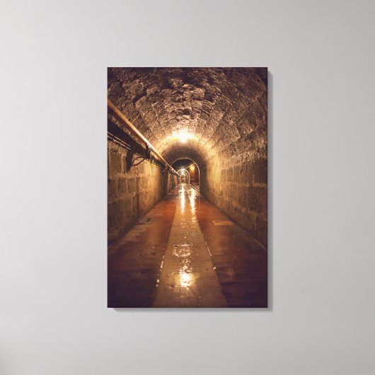 Slecht verlichte zoutmijn tunnel canvas afdruk (Voorkant)
