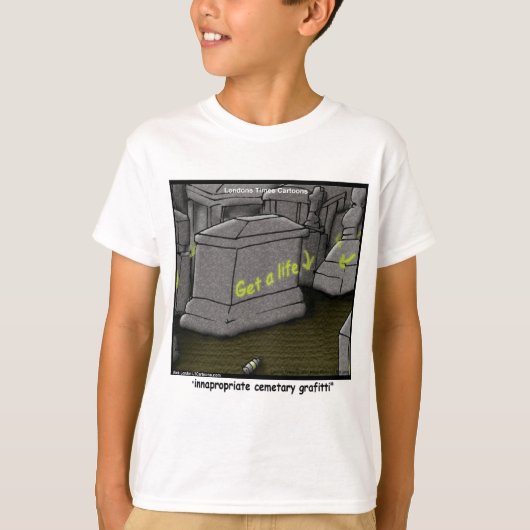 Slechte begraafplaats Graffiti Grappig T-shirt (Voorkant)