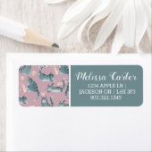 Slechte Grijze Tabby Katten Knocking Stuff Over Etiket (Insitu)