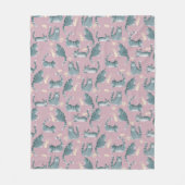 Slechte Grijze Tabby Katten Knocking Stuff Over Fleece Deken (Voorkant)