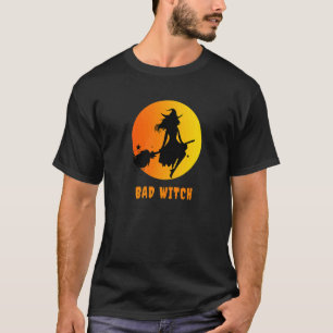 Slechte Heks op een Bezemsteel Vliegend over de Ma T-shirt