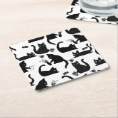 Slechte katten die over het hoofd hangen kartonnen onderzetters (Schuin)