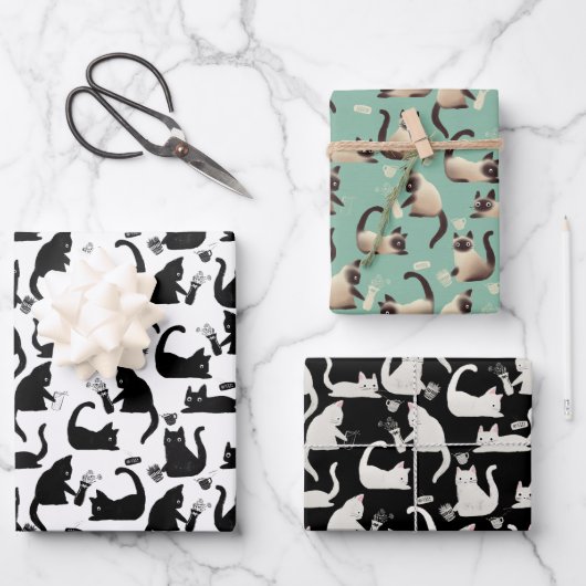 Slechte katten die spullen over het patroon gooien inpakpapier vel (Voorkant)