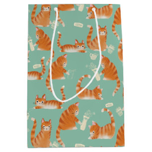 Slechte Oranje Tabby Cats die dingen omver gooien Medium Cadeauzakje