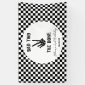 Slechte twee het botskelet 2e verjaardagsfeestje spandoek (Verticaal)