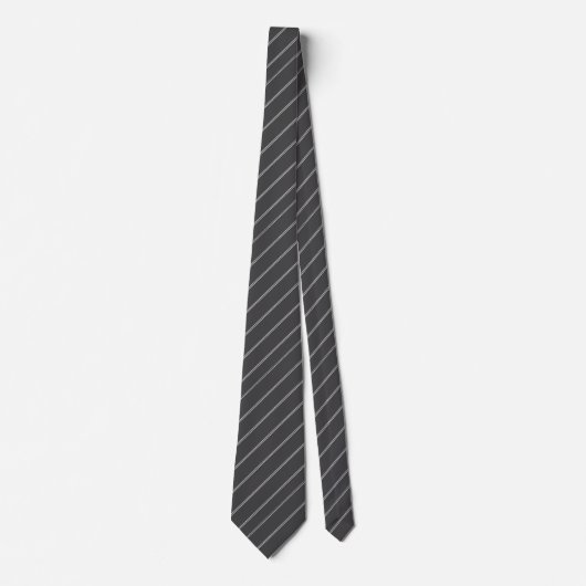 Sleek Charcoal Gray & Silver Diagonal Pinstripe Stropdas (Voorkant)