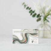 Sleek Sage Gold Marble Modern Realtor Logo QR Code Visitekaartje (Staand voorkant)
