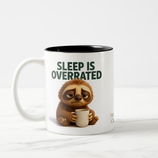Sleep Is Overrated – Funny New Parent Mug Tweekleurige Koffiemok (Links)