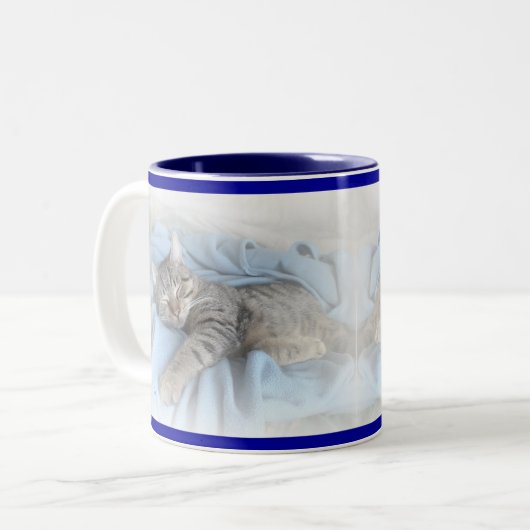 Sleepig Kat Tweekleurige Koffiemok (Voorkant links)