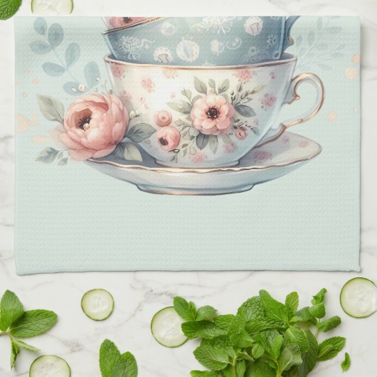 Sleeping Owl in Stacked Floral Teacups Theedoek (Gevouwen)