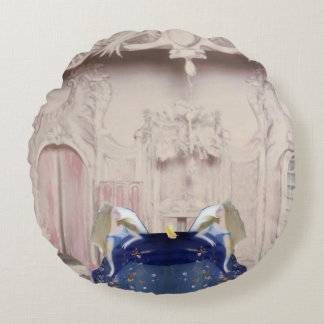 Sleeping Princess Round Pillow – Opalescent Dream Rond Kussen