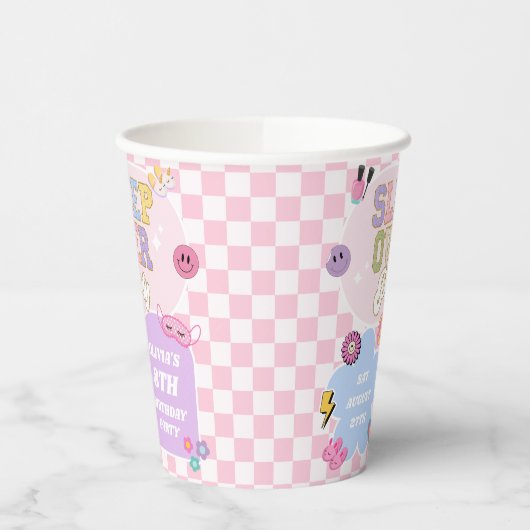Sleepover Preppy Varsity Patch verjaardagsfeestje Papieren Bekers (Links)