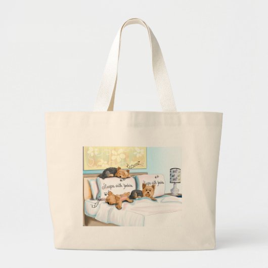 Sleeps with Yorkies Grote Tote Bag (Voorkant)