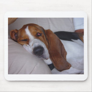 Sleepy Basset Hound Muismat