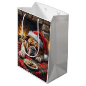 Sleepy Bulldog Dog Fast Asleep Santa Hat Christmas Medium Cadeauzakje (Achterkant Gekanteld)
