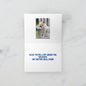 SLEEPY BULLDOG KRIJGT EEN GOEDE KAART (Binnen)