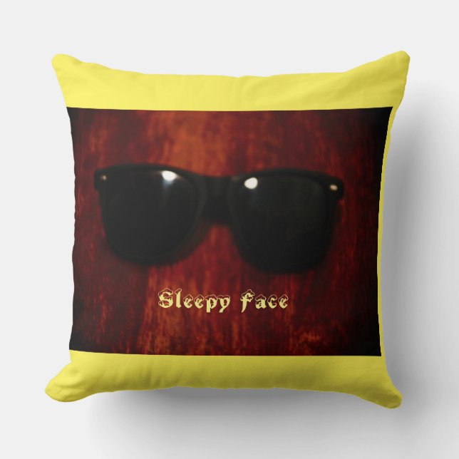 Sleepy Face Collectie - Aangepast Sierkussen (Voorkant)