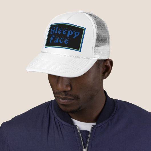 Sleepy Face: Wit - Sun Brim - Trucker Hat Pet (In situ)