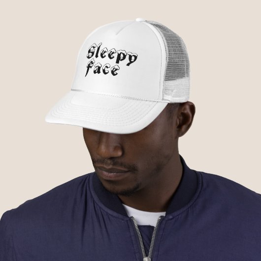 Sleepy Face: Wit - Sun Brim - Trucker Hat Pet (In situ)