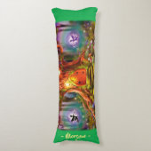 Sleepy Fairy magische boom. Green Giant op maat Lichaamskussen (Voorkant Verticaal)