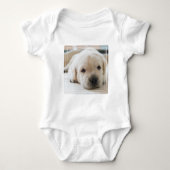 Sleepy Golden Labrador Puppy Romper (Voorkant)