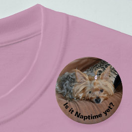 Sleepy Little Yorkshire Terrier Puppy Ronde Button 7,6 Cm