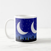 Sleepy moon over mok in de stad (Links)