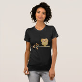 Sleepy Owl in de boom T-shirt (Voorkant volledig)